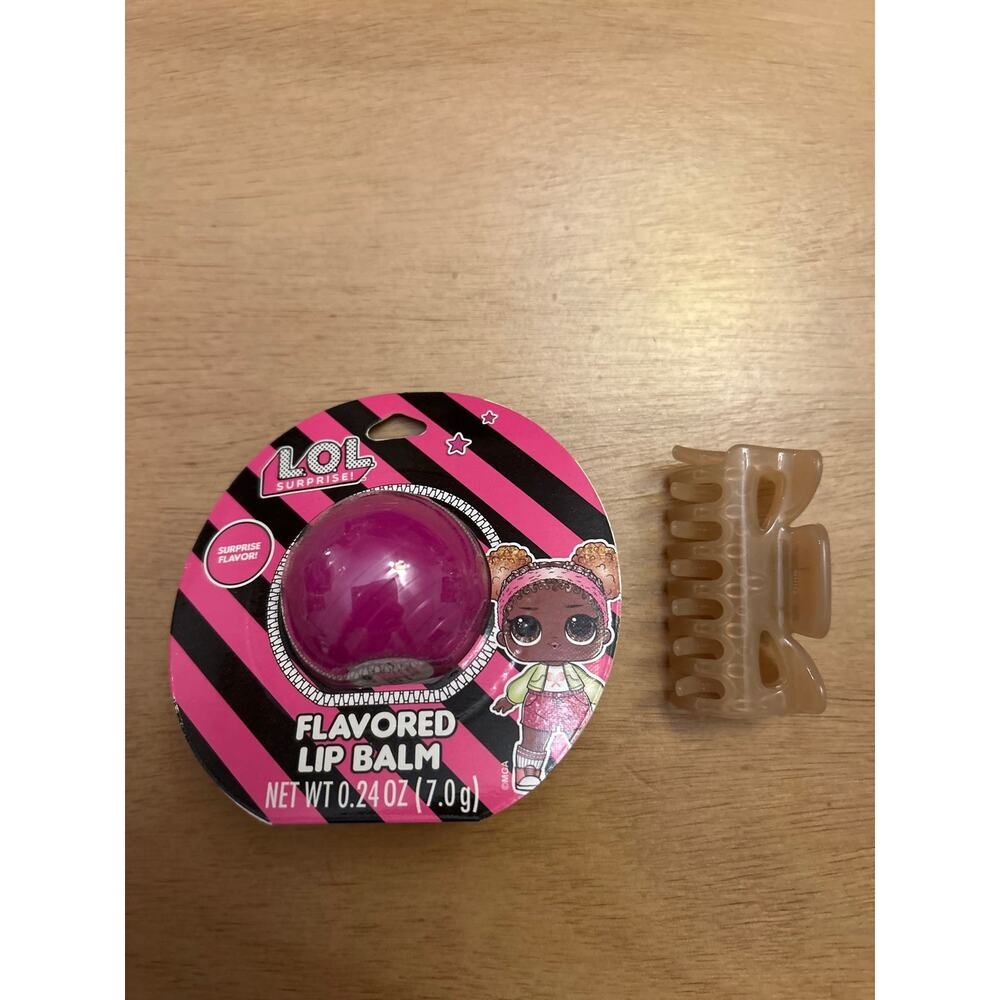 New Girls LOL Surprise Flavored Lip👄Balm Surprise Flavor & Light Pink Hair Clip